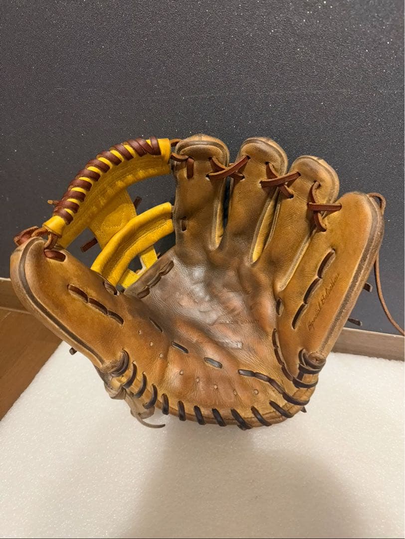 ☆最高級☆ ミズノプロ 硬式 内野手 新品ウェブ.紐交換 良型◎ 即