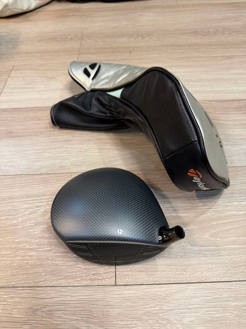TaylorMade Qi35ドライバー 9.0度 ヘッド及びカバー