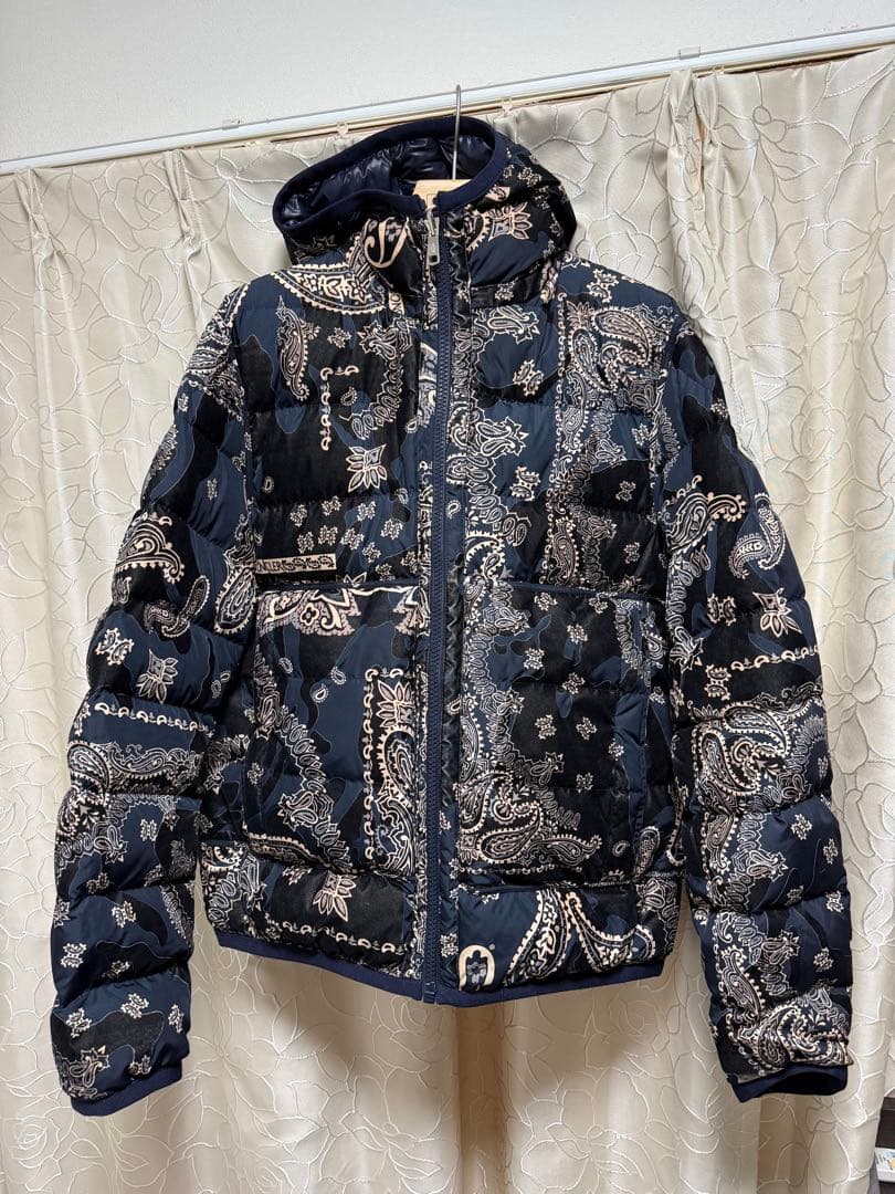 モンクレール Freville バンダナ柄 リバーシブルダウン - メルカリ