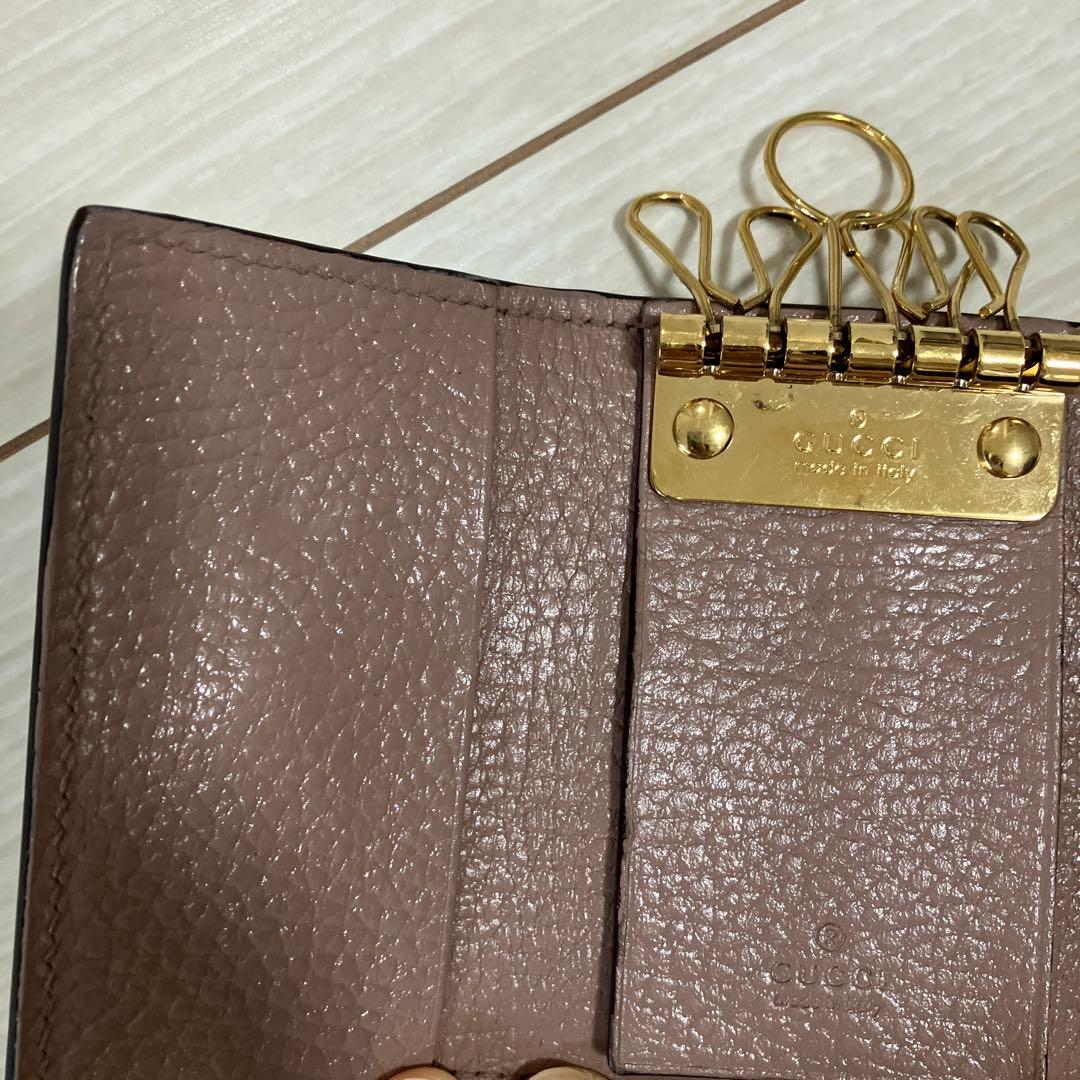 GG ピンク ベージュレザーキーケース