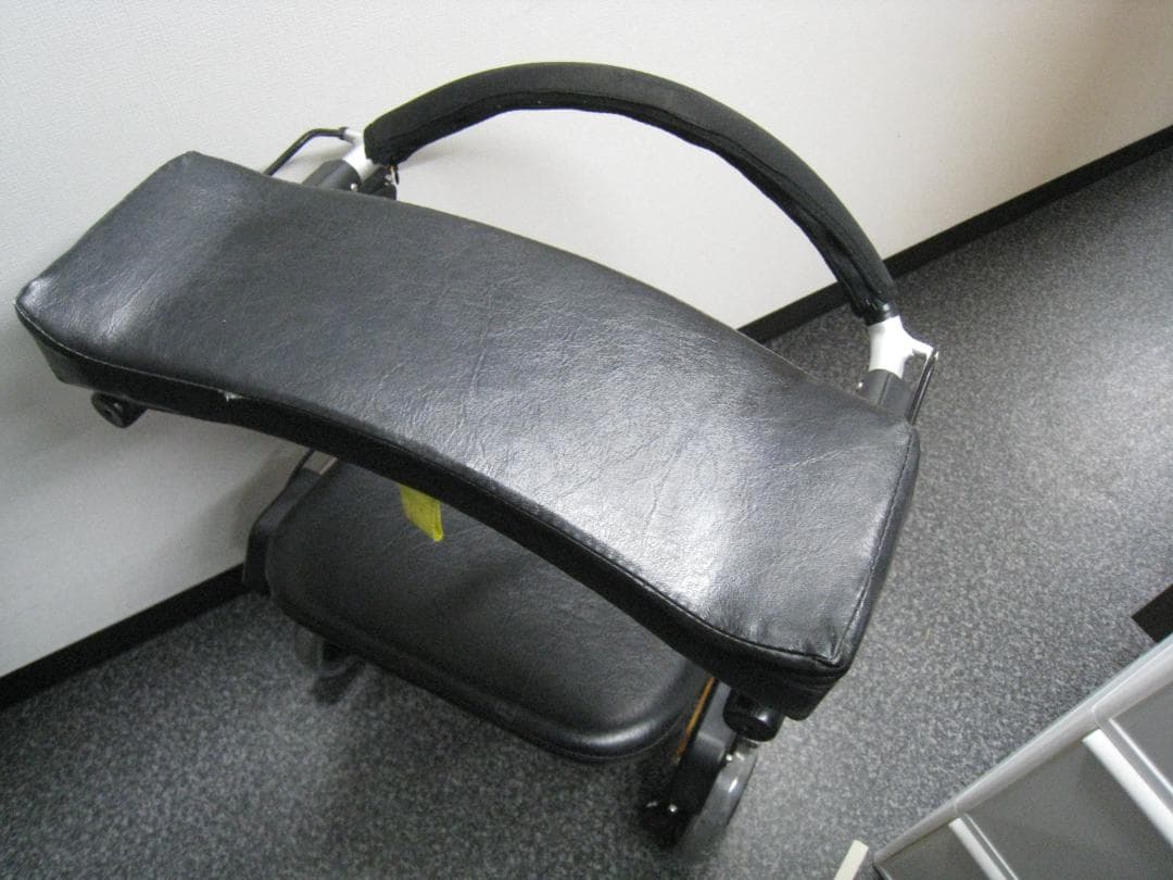 【送料無料】ナブテスコ 前腕支持型歩行車 REHAMO コンパル抑速ブレーキ