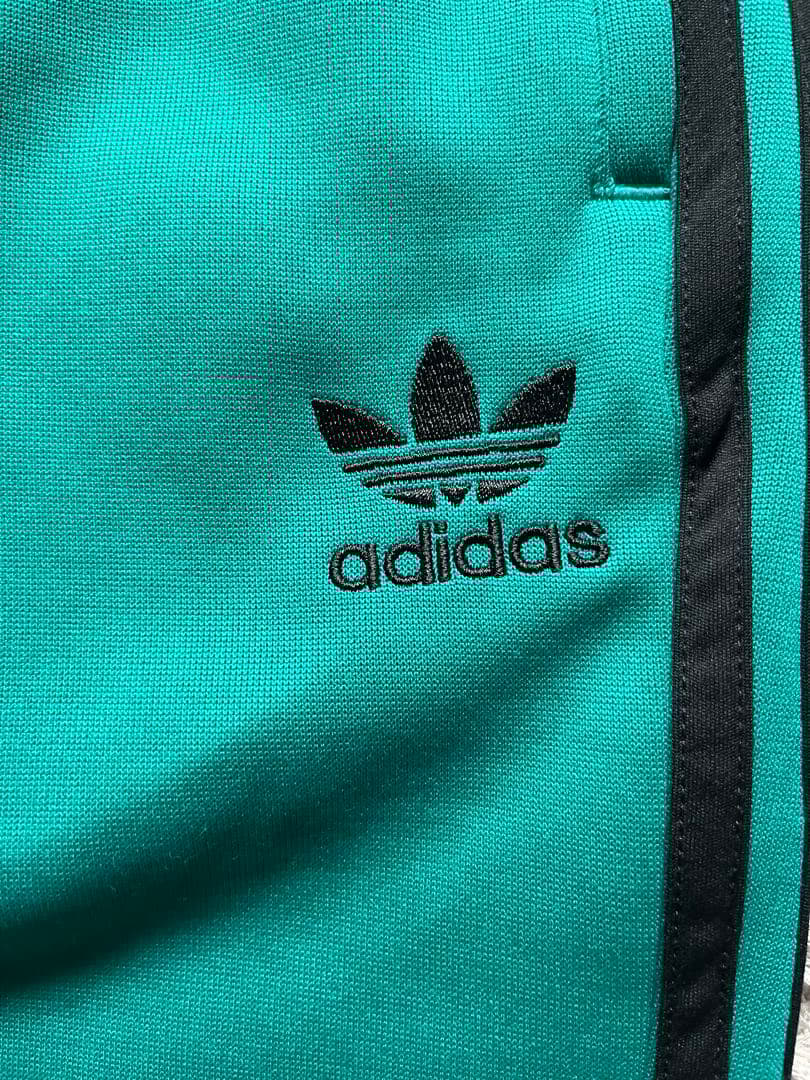 アディダス オリジナルス トラックジャケット セットアップ 松村北斗