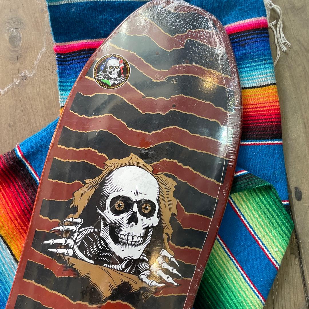 PowellPelaltaパウエルスカルスケボーデッキ9.75インチ