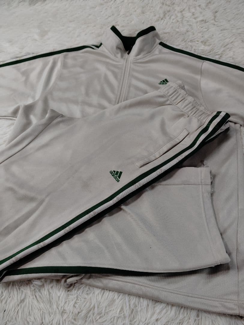 入手困難　adidas ジャージ上下セット 　ベージュ　緑