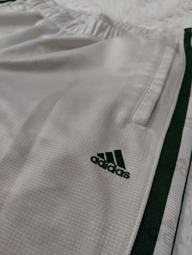 入手困難　adidas ジャージ上下セット 　ベージュ　緑