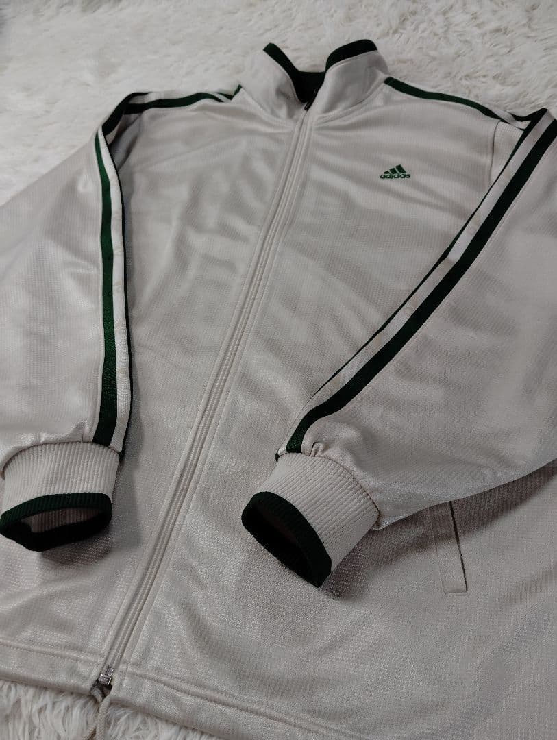 入手困難　adidas ジャージ上下セット 　ベージュ　緑