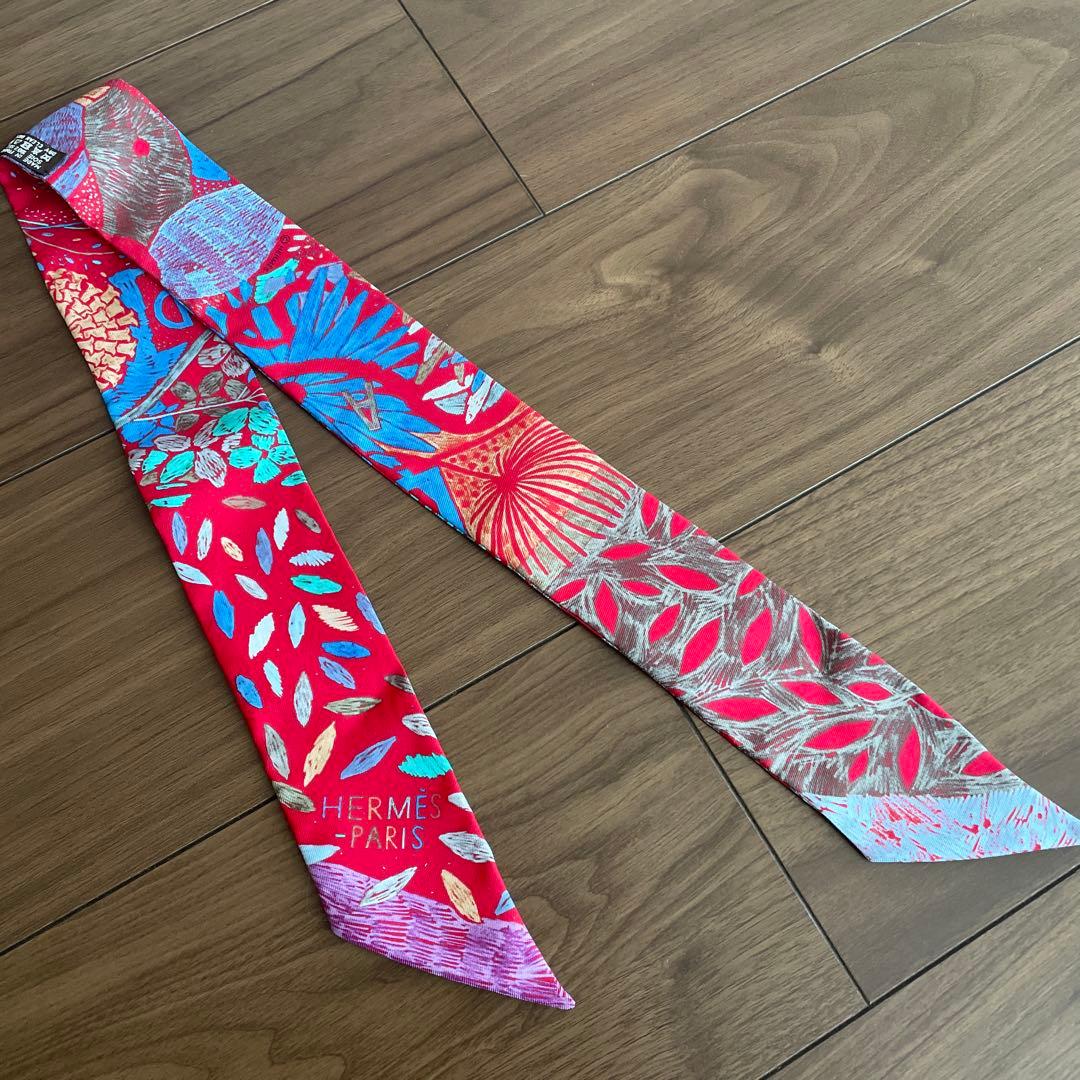 HERMES シルク　ツイリー