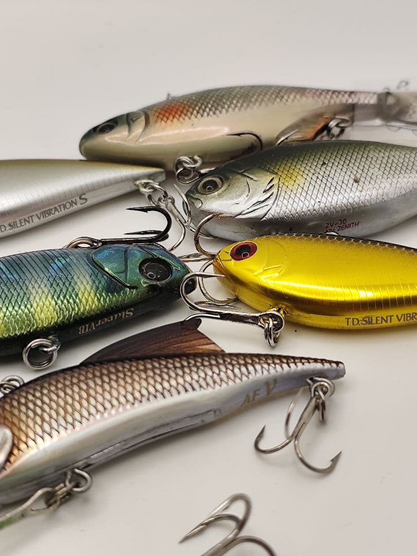 バス釣り 引退 まとめ売り ルアー スピナーベイト など 28点 大量