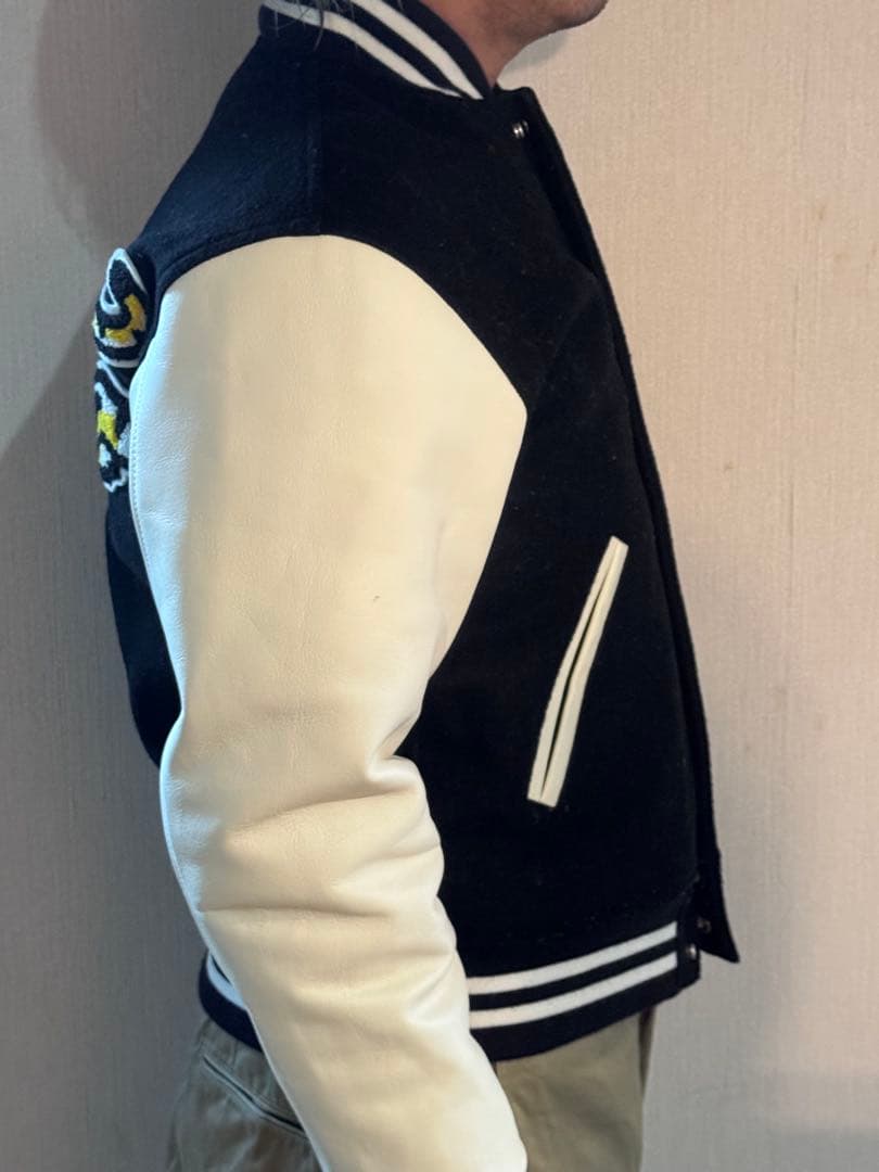 HUMAN MADE × kaws スタジャン