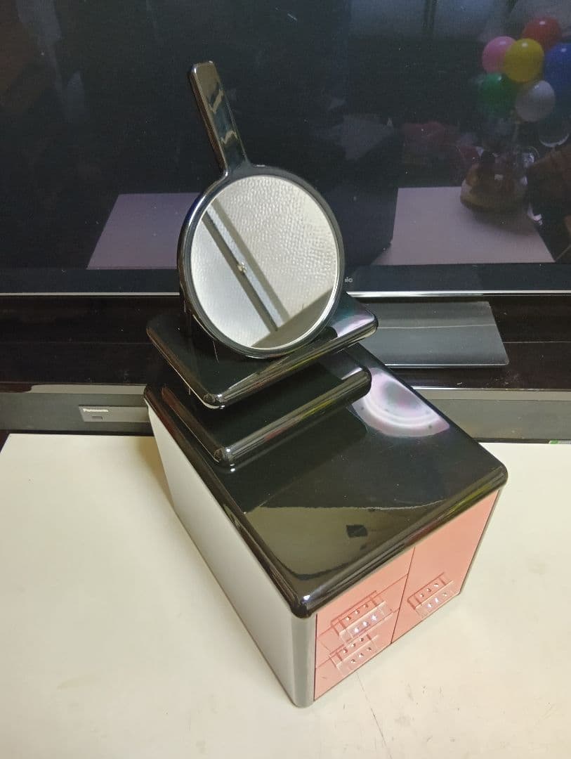 希少　萩原家具　ポストモダン　赤×黒　ラインストーン　ウッド　アート　ドレッサー