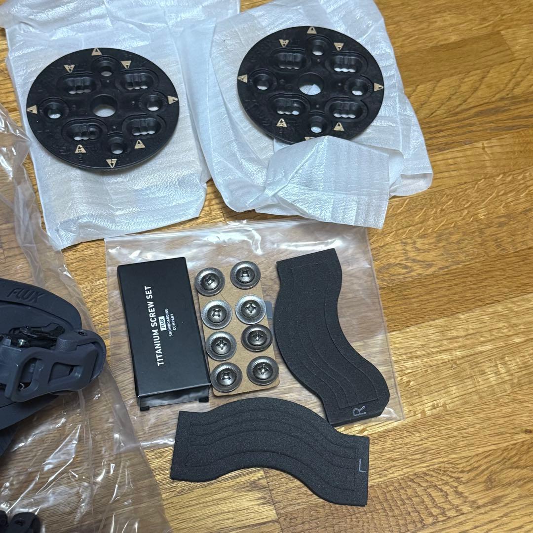 FLUX XV メタリックグレー Mサイズ 未使用