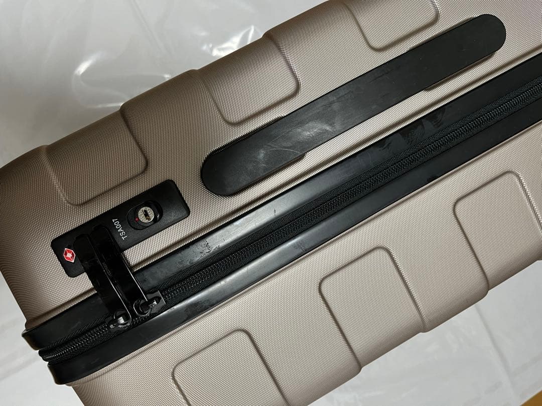 [無印良品] ストッパー付きハードキャリーケース 35 L