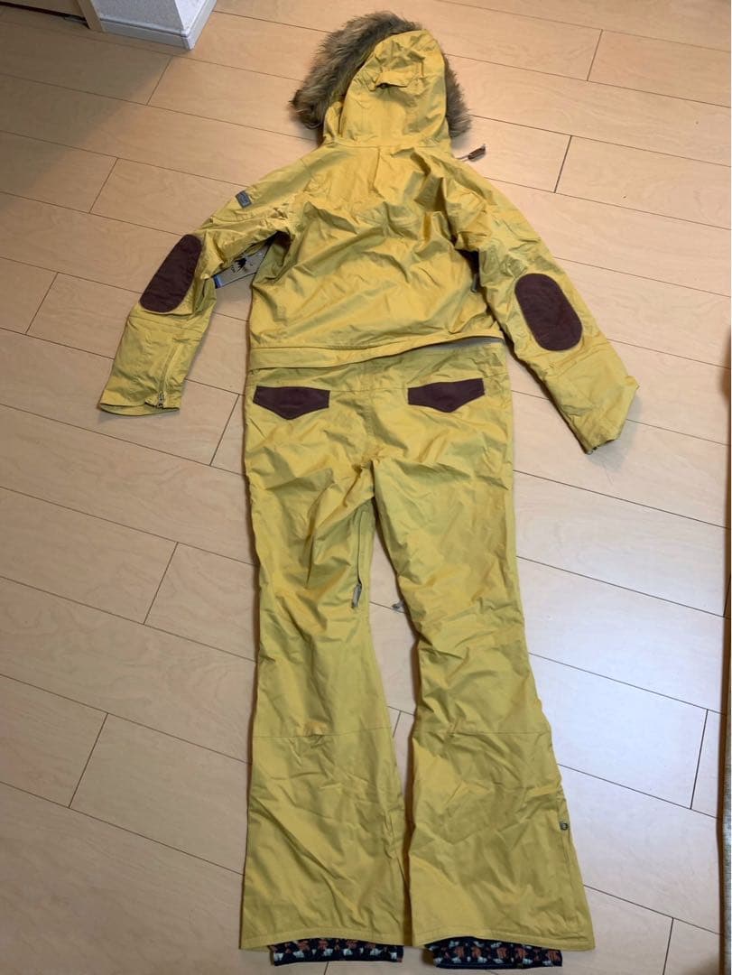 イエロースノーボードウェア上下セット
