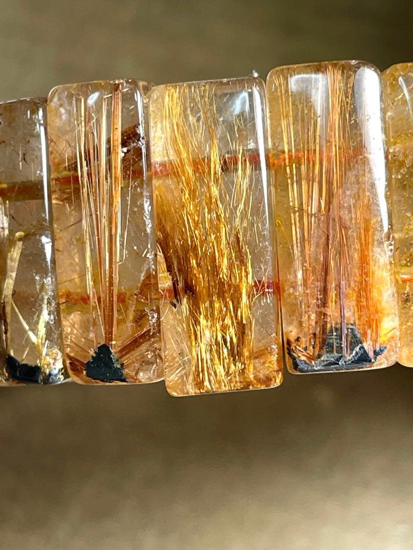 超高品質【新入荷】太陽放射タイチンルチル入バングル　ゴールドオレンジ（新品）