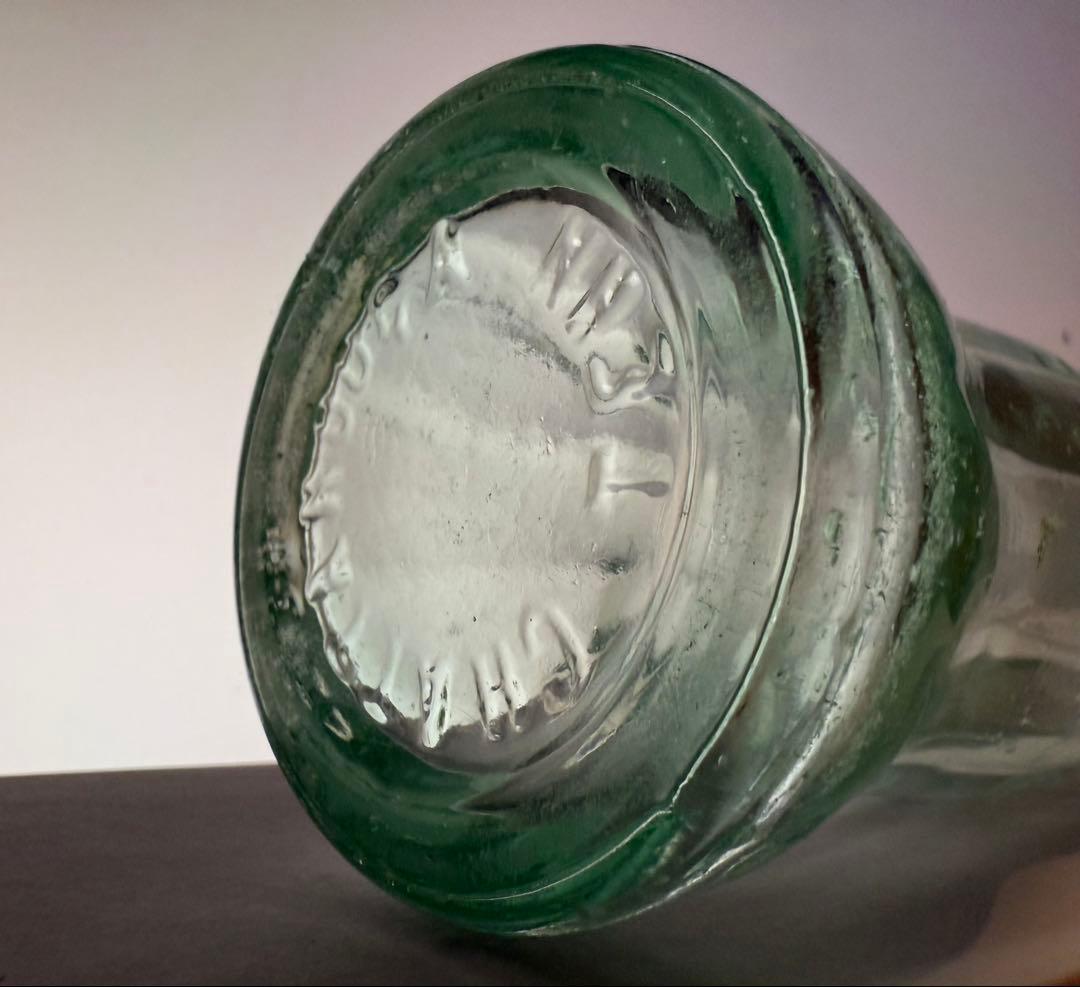 B20 1920's コカコーラ コンツァーボトル ライトグリーン 瓶