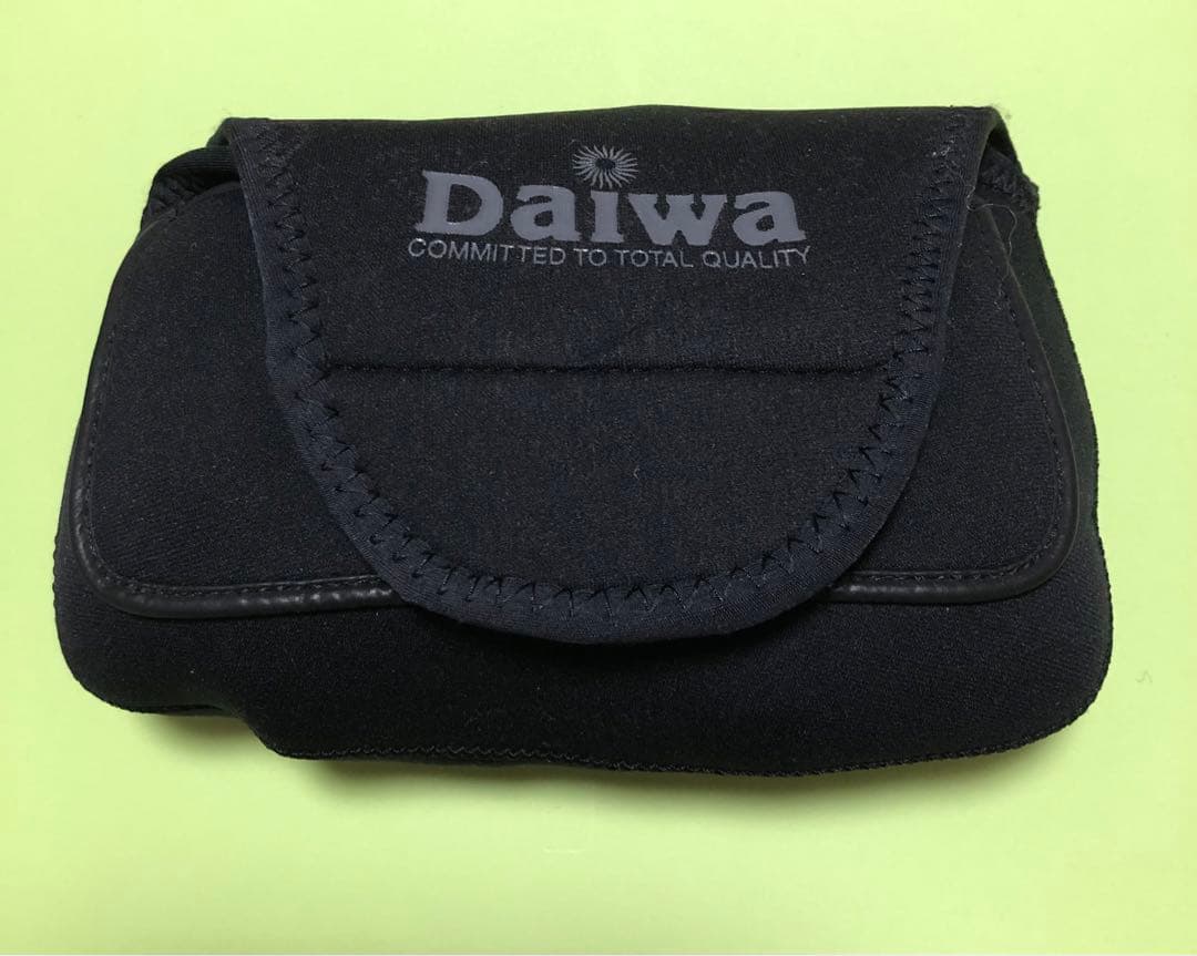 ダイワ　DAIWA ソルティガＺ4500 替えスプール付　リール　中古品