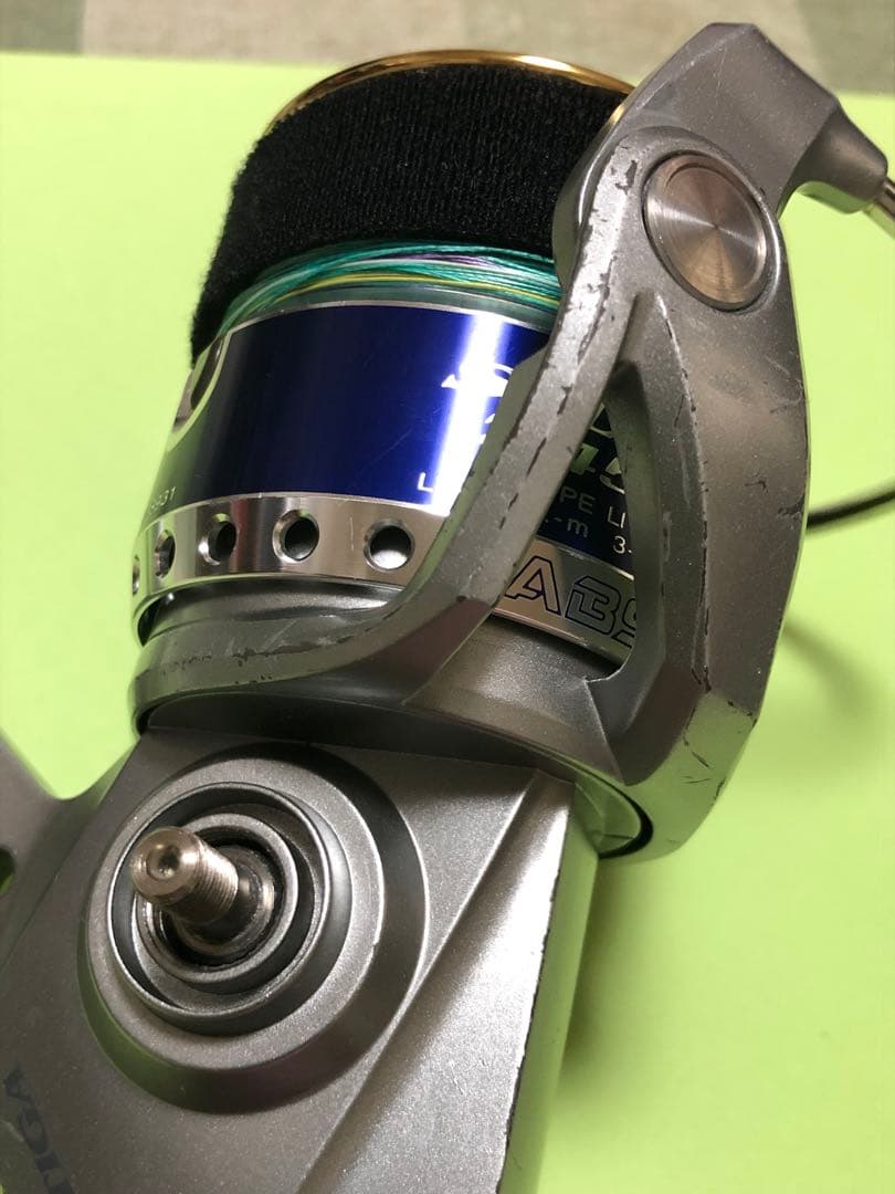 ダイワ　DAIWA ソルティガＺ4500 替えスプール付　リール　中古品