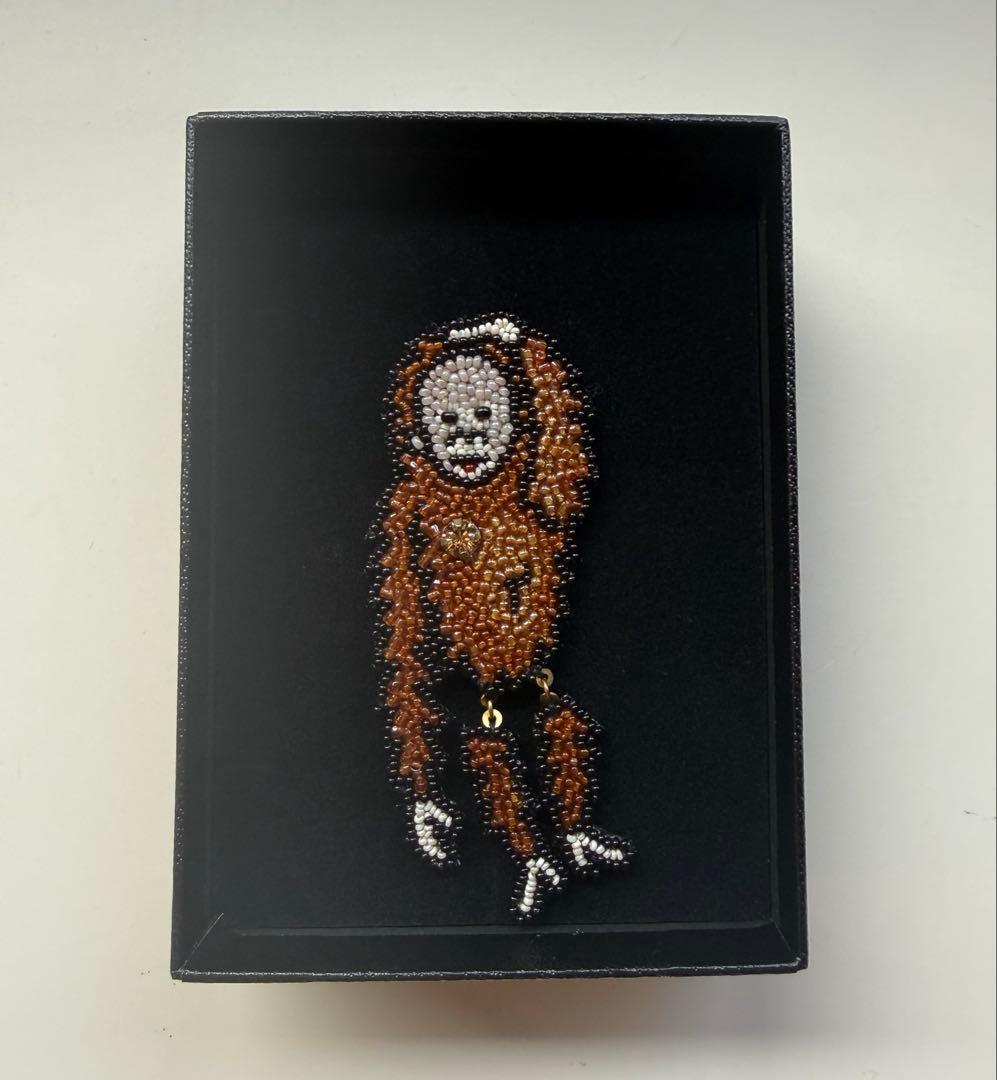 小林モー子 オラウータン(子供)ブローチ - メルカリ