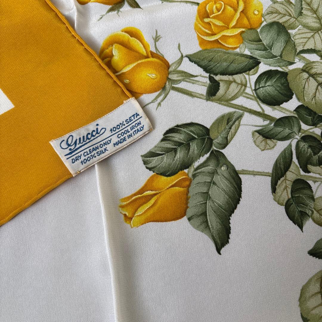 オールドGUCCI シルクスカーフ《イエローローズ》