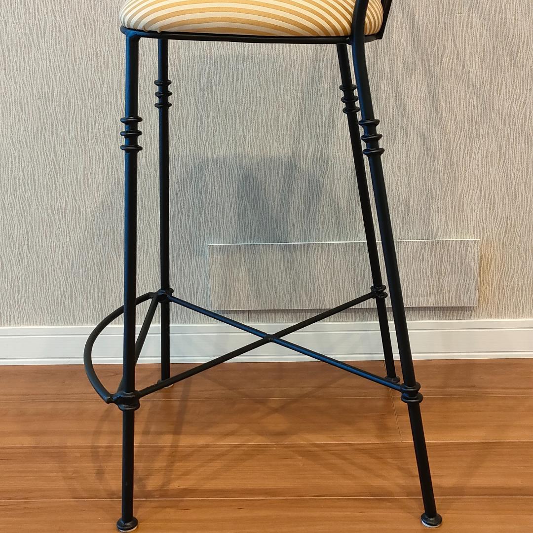 〈美品〉アンティーク調　アイアンフレーム　カウンターチェア