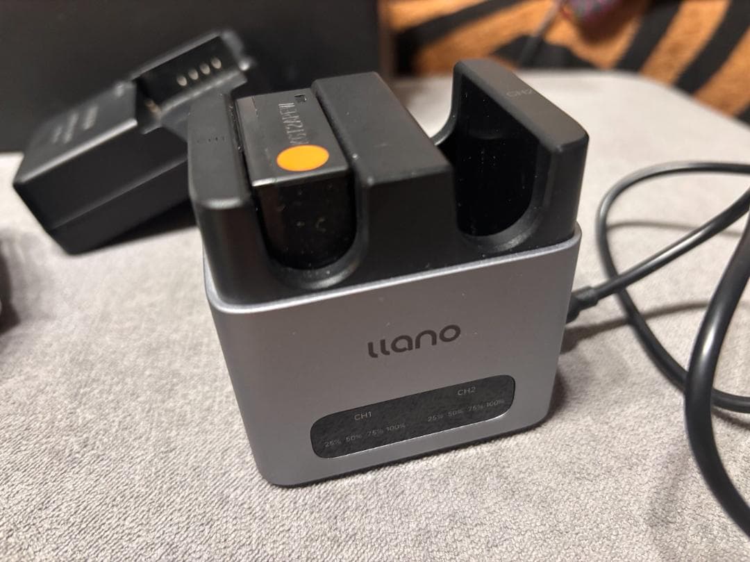 富士フイルム X-T3 ボディ シルバー 純正バッテリー２個付き