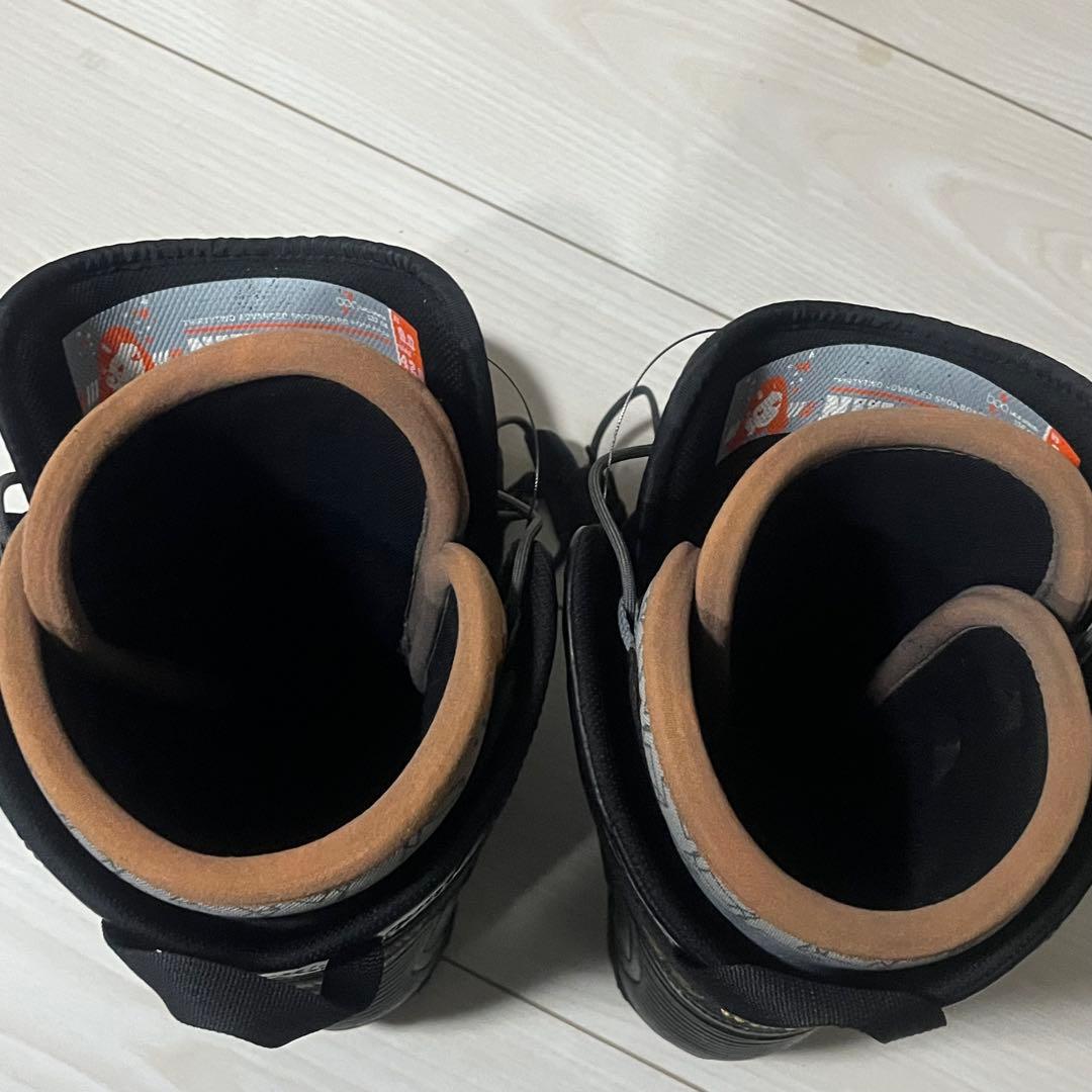 激安✨スノーボードブーツ BOAシステム ブラック　入れ物付き