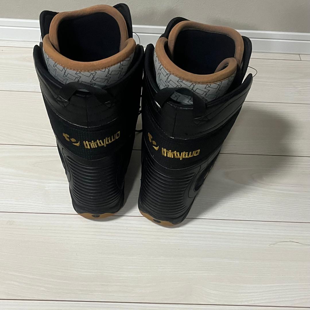 激安✨スノーボードブーツ BOAシステム ブラック　入れ物付き