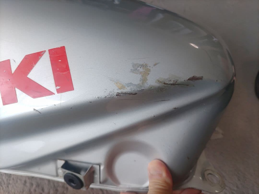 a*s様 SUZUKI バイクタンク シルバー