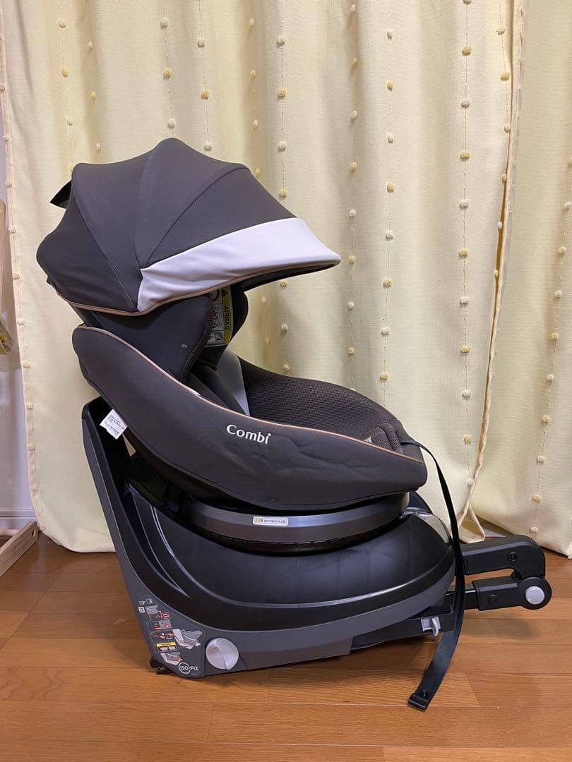 Combi クルムーヴスマート360度回転式チャイルドシート ISOFIX対応