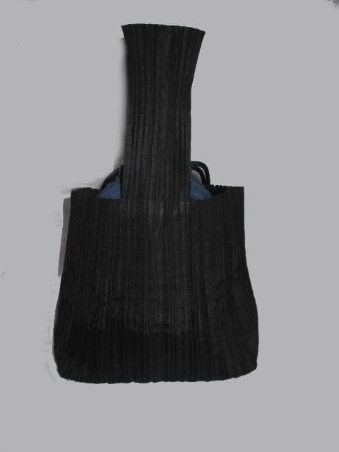 m21603★ISSEY MIYAKE★プリーツ巾着バッグポーチ