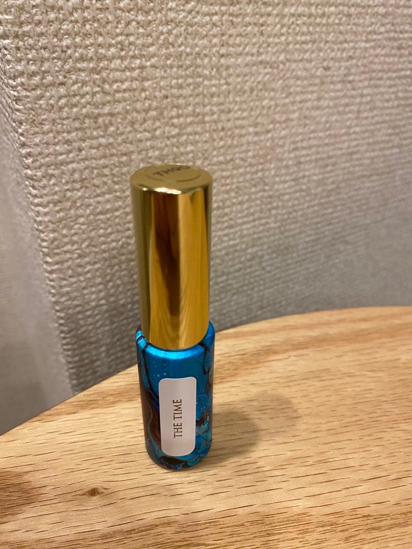 THOO THE TIME 香水 - メルカリ