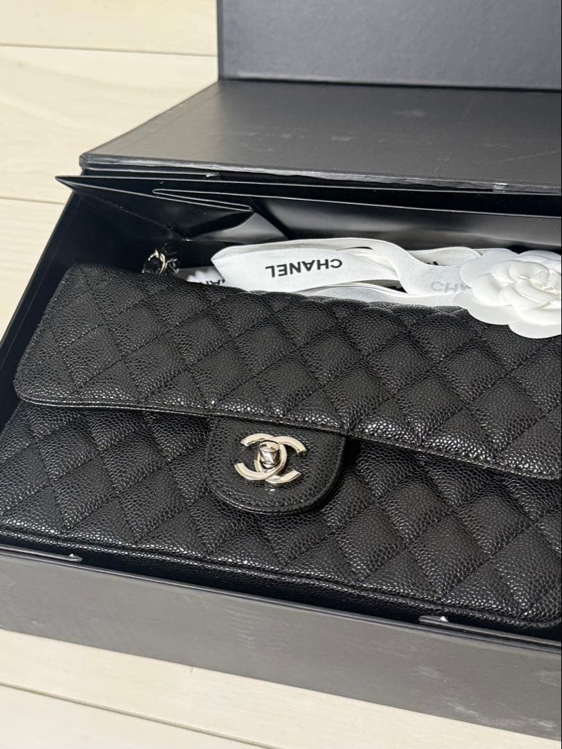 31日まで限定価格CHANEL チェーン フラップバッグキャビアスキン