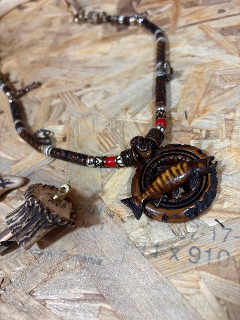 K.blood.package ハンドルメイド銘杢目厳選鹿角ラニヤード　本革