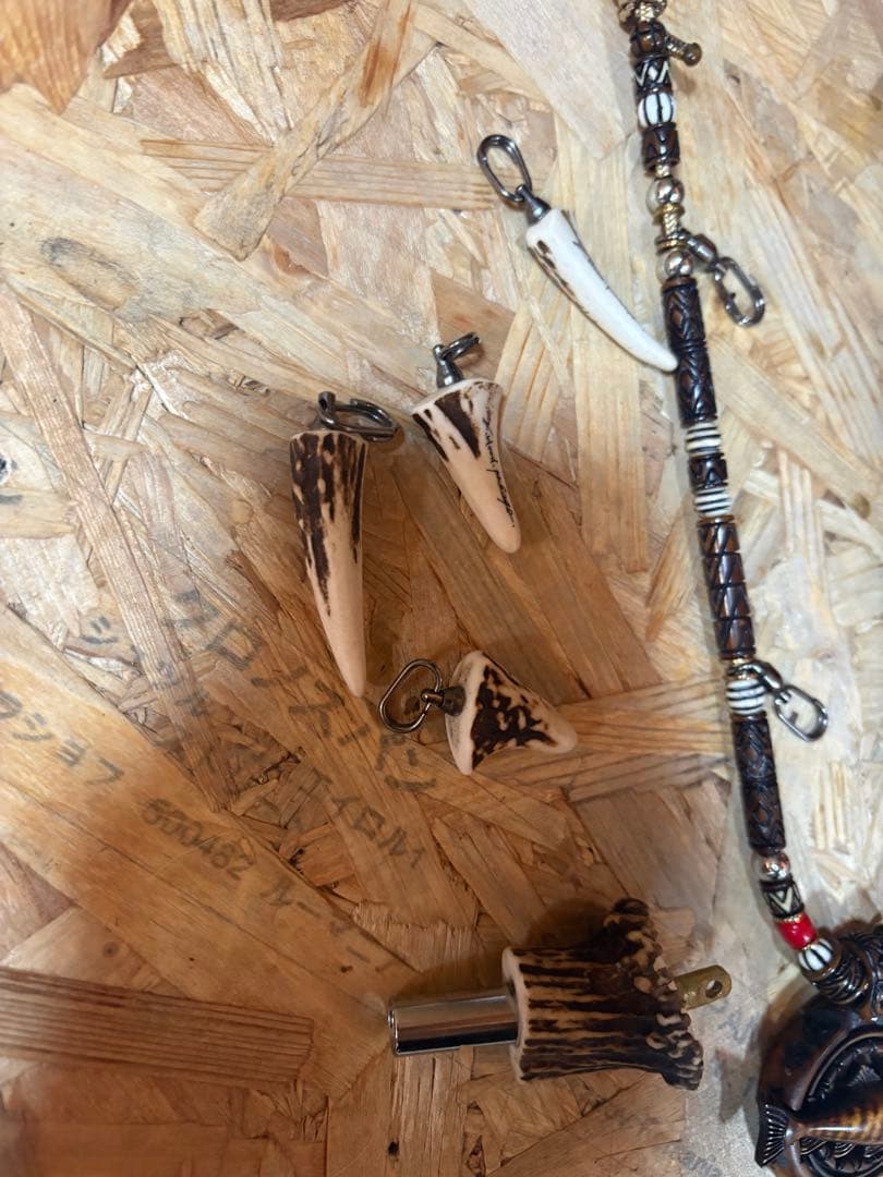 K.blood.package ハンドルメイド銘杢目厳選鹿角ラニヤード　本革