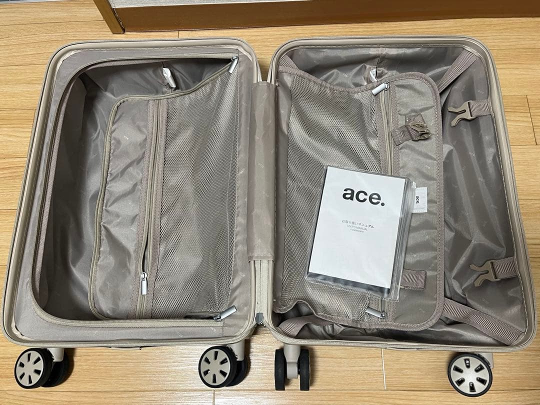 ace. キャリーケース
