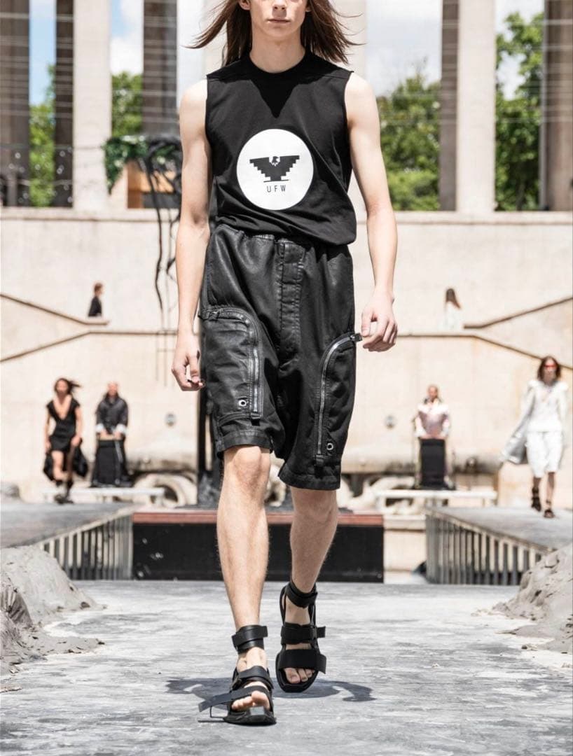 希少 RICK OWENS BAUHAUS POD BLACK WAX 48