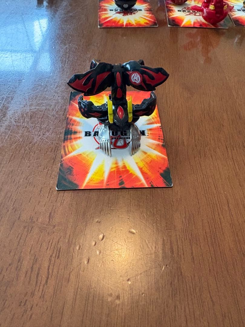 爆丸まとめ売り　ケース付き　ステージ付き　カード付き