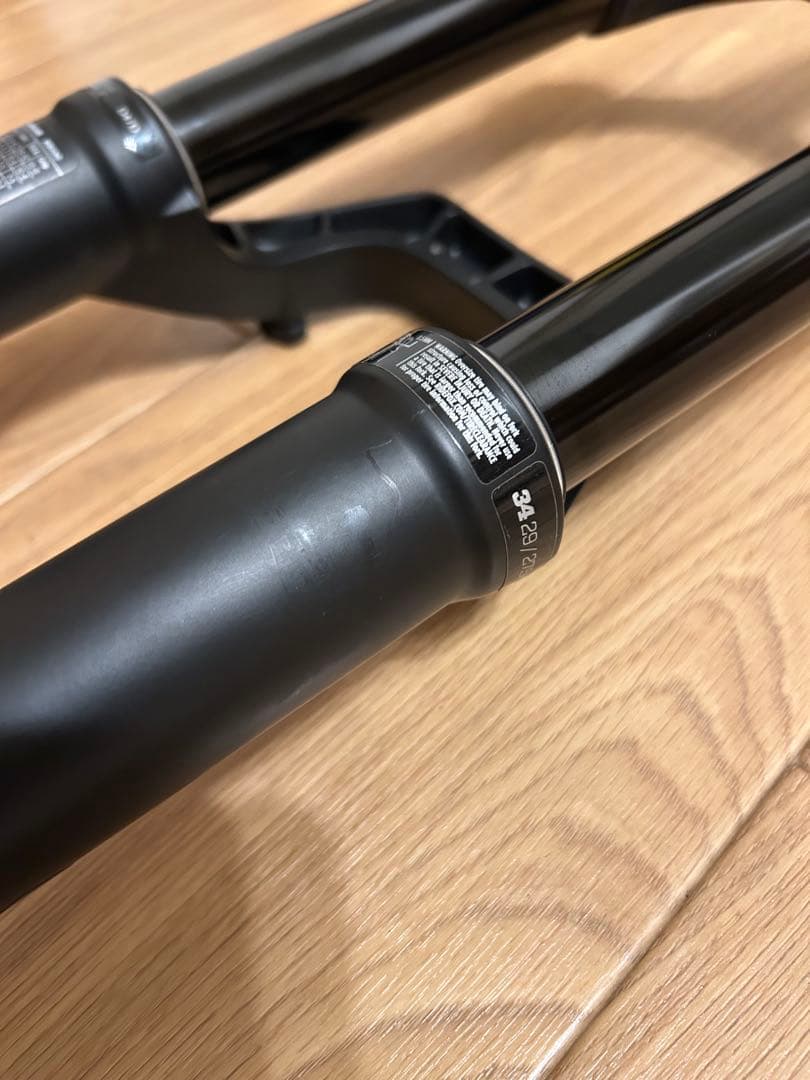 Rhythm FOX 34 29インチ 150mm