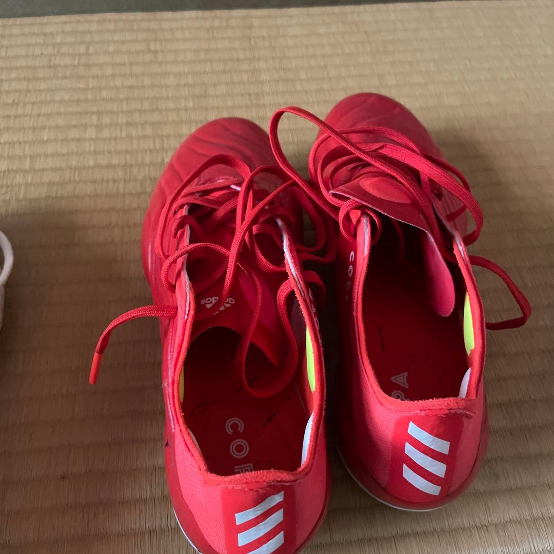 サッカースパイク　ミズノ　adidas