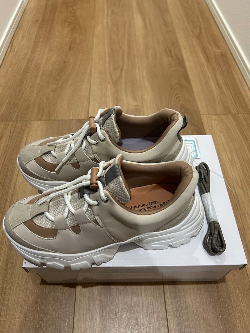 夫が寝たあとにオリジナルスニーカー♡ベージュ