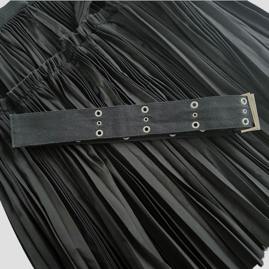 sacai ベルト プリーツ スカート ブラック 個性的 コレクション ショー