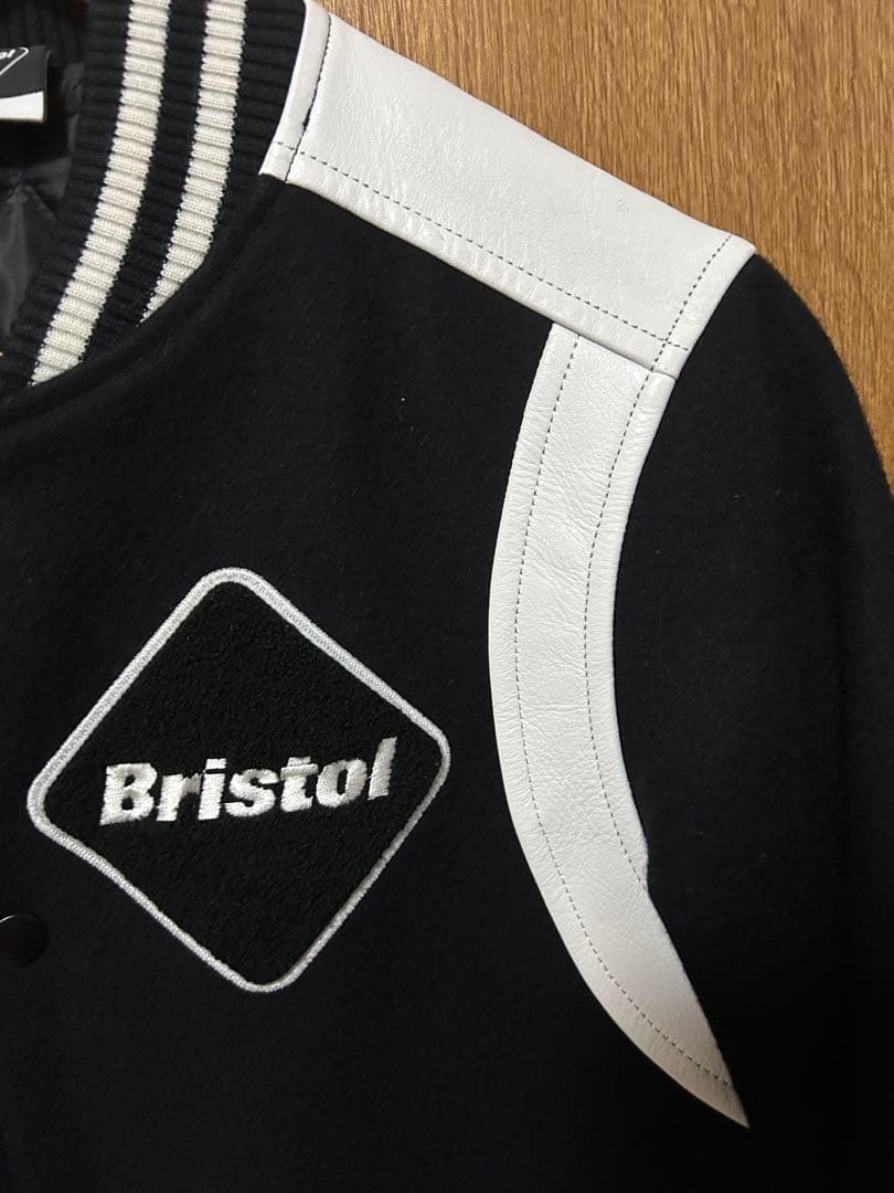 F.C.Real Bristol 希少品　Sサイズ　極美品　限定値下げ