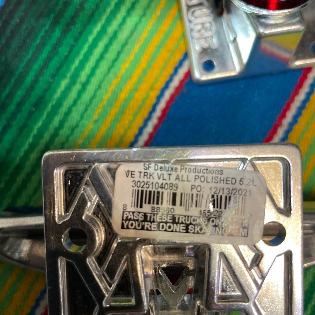 V-Lights Venture スケートボードトラック 5.2low