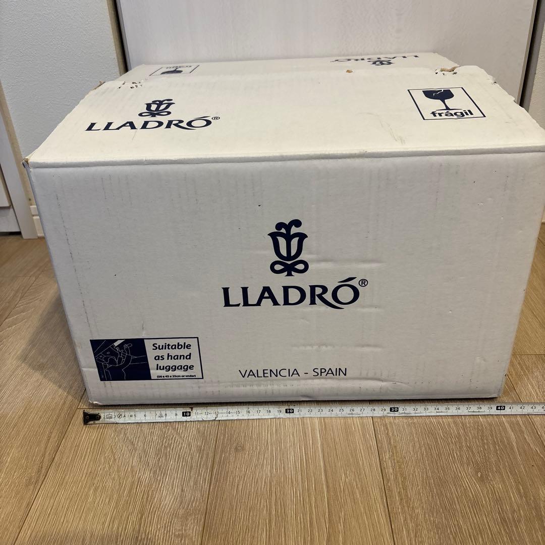 リアドロ　世界で3500体の白馬