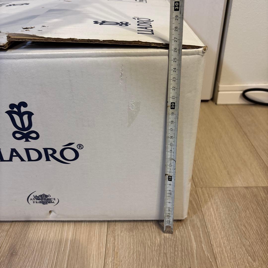 リアドロ　世界で3500体の白馬