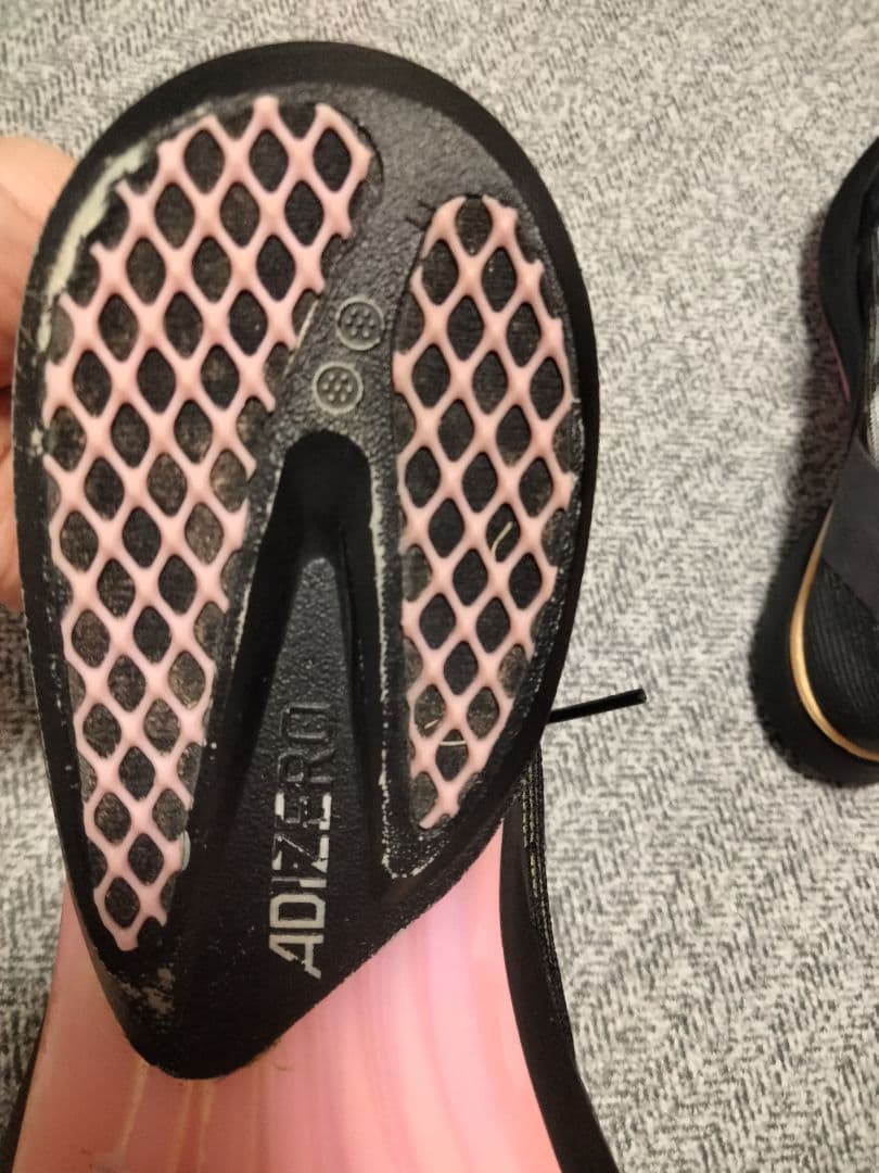 ADIZERO アバンチ　 スパイクシューズ ブラック/ホワイト 26.0cm