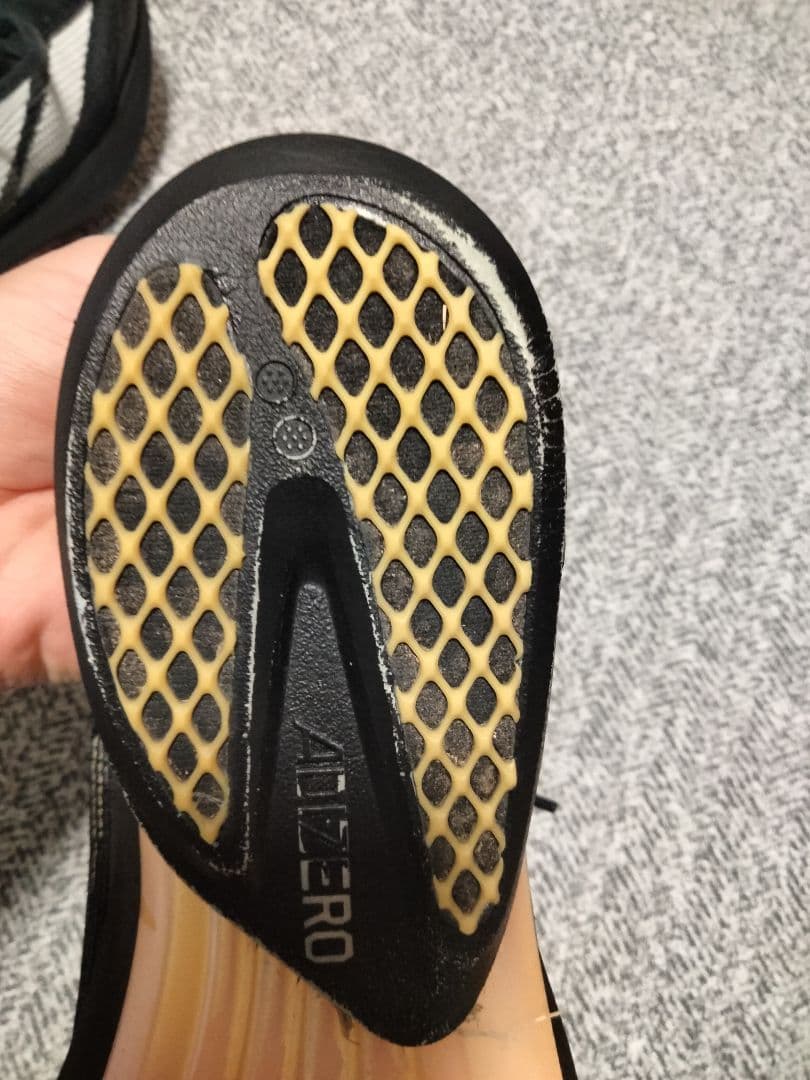 ADIZERO アバンチ　 スパイクシューズ ブラック/ホワイト 26.0cm