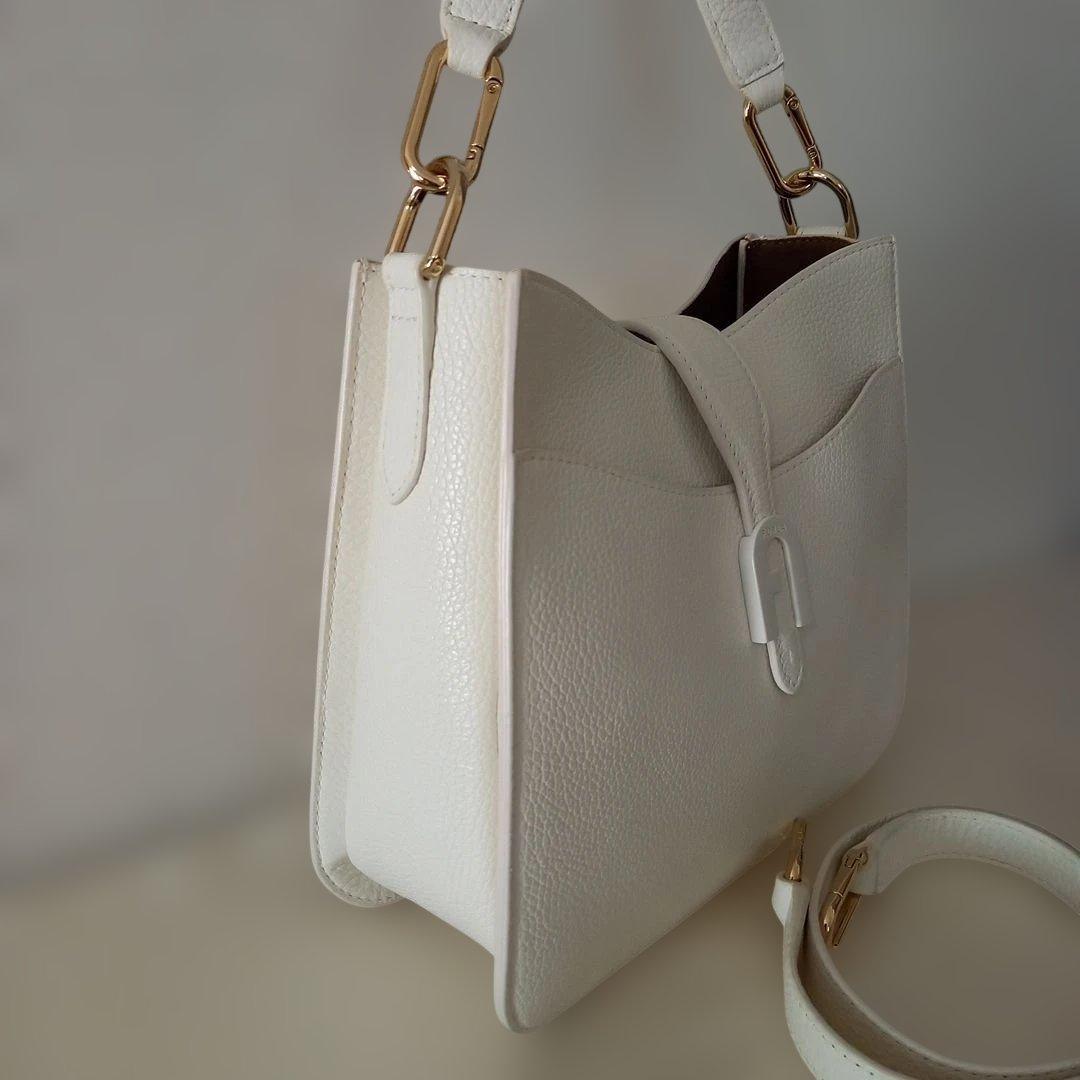 【美品】フルラFURLAバッグ　フルラショルダーバッグ2way　ハンドバッグ本革