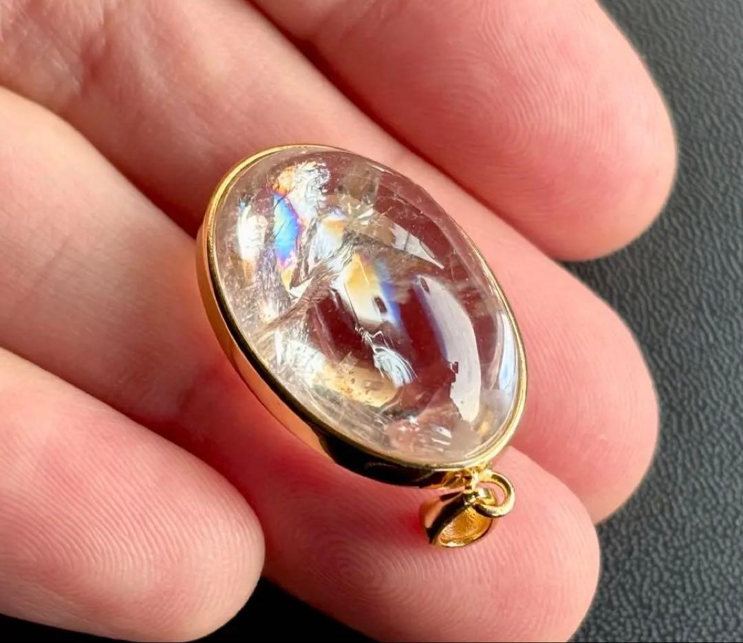 ひろリン　永遠の愛を願う水晶の究極形態　虹のマスターウラルレムリアン