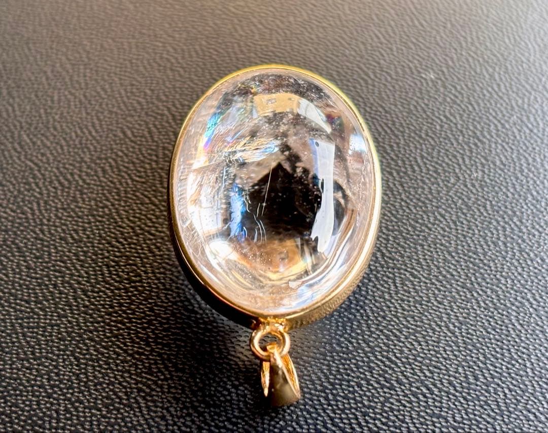 ひろリン　永遠の愛を願う水晶の究極形態　虹のマスターウラルレムリアン